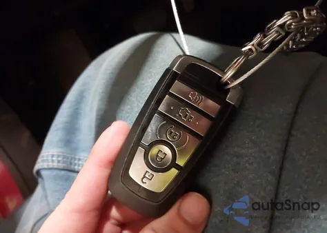 2017 Ford Fusion Se z USA, uszkodzony, nr VIN 3FA6P0T97HR283157